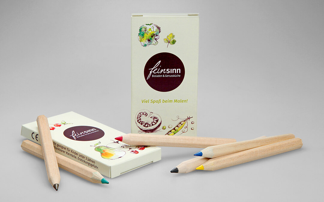 6pcs set of short colored pencils in etui with vegetables