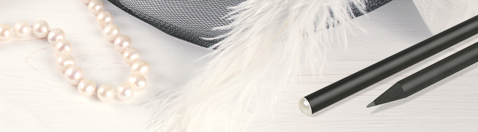 black pencil with Crystal Cream Pearl from Swarovski ®, feather and pearl necklace