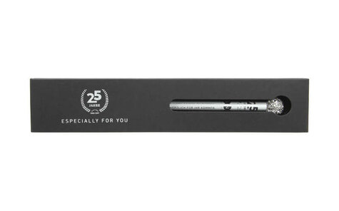 single packaging, with silver imprint on the cardboard and Glamour pencil