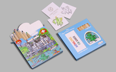 Memo set with natural colored pencils and individual memo cards