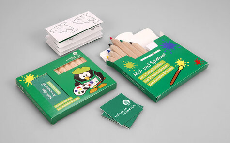 green colored Memo Set Jumbo with animal memo cards