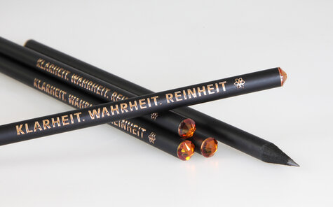 schwarze Bleistifte mit Metallic Heißfolien-Prägung und Kristall