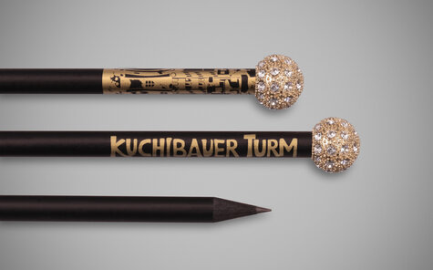 Bleistift mit Kristallkugel und goldenem Druckmotiv | Reidinger.de